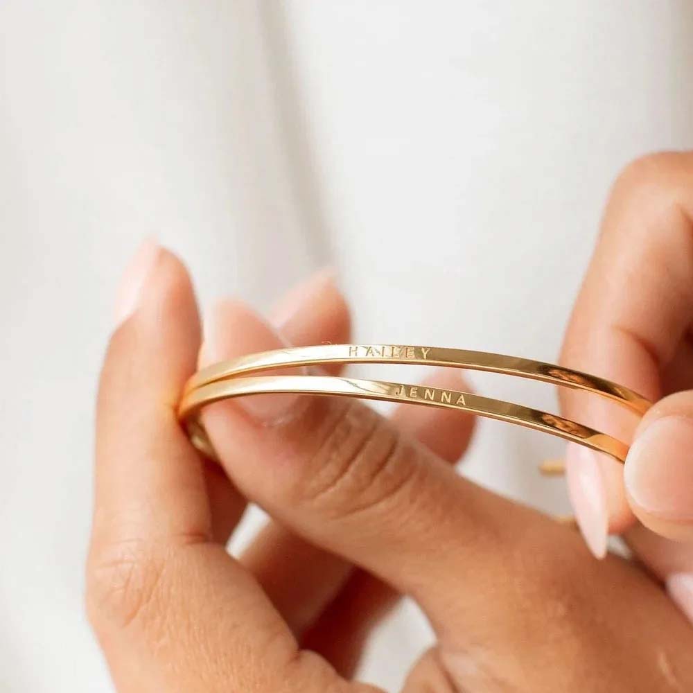 カップル彫刻名テキストカスタムバングルパーソナライズブレスレ - Coordinates Bracelet のレビューと価格